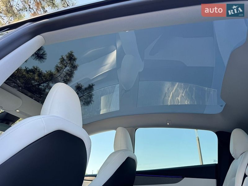 Внедорожник / Кроссовер Tesla Model Y 2025 в Днепре