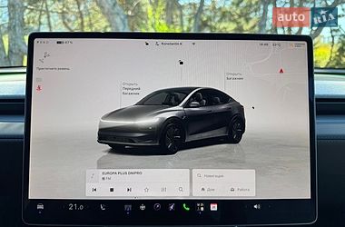 Внедорожник / Кроссовер Tesla Model Y 2025 в Днепре