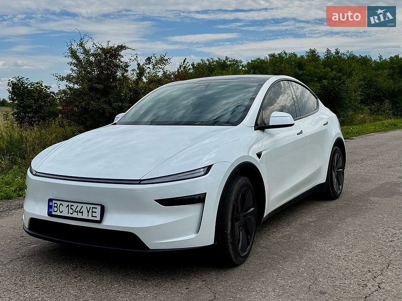 Внедорожник / Кроссовер Tesla Model Y 2025 в Львове