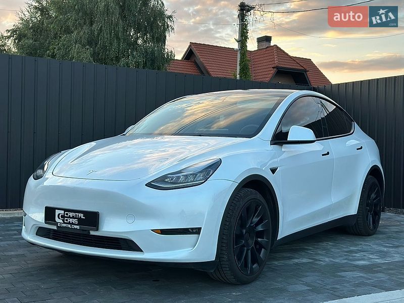 Tesla Model Y 2023