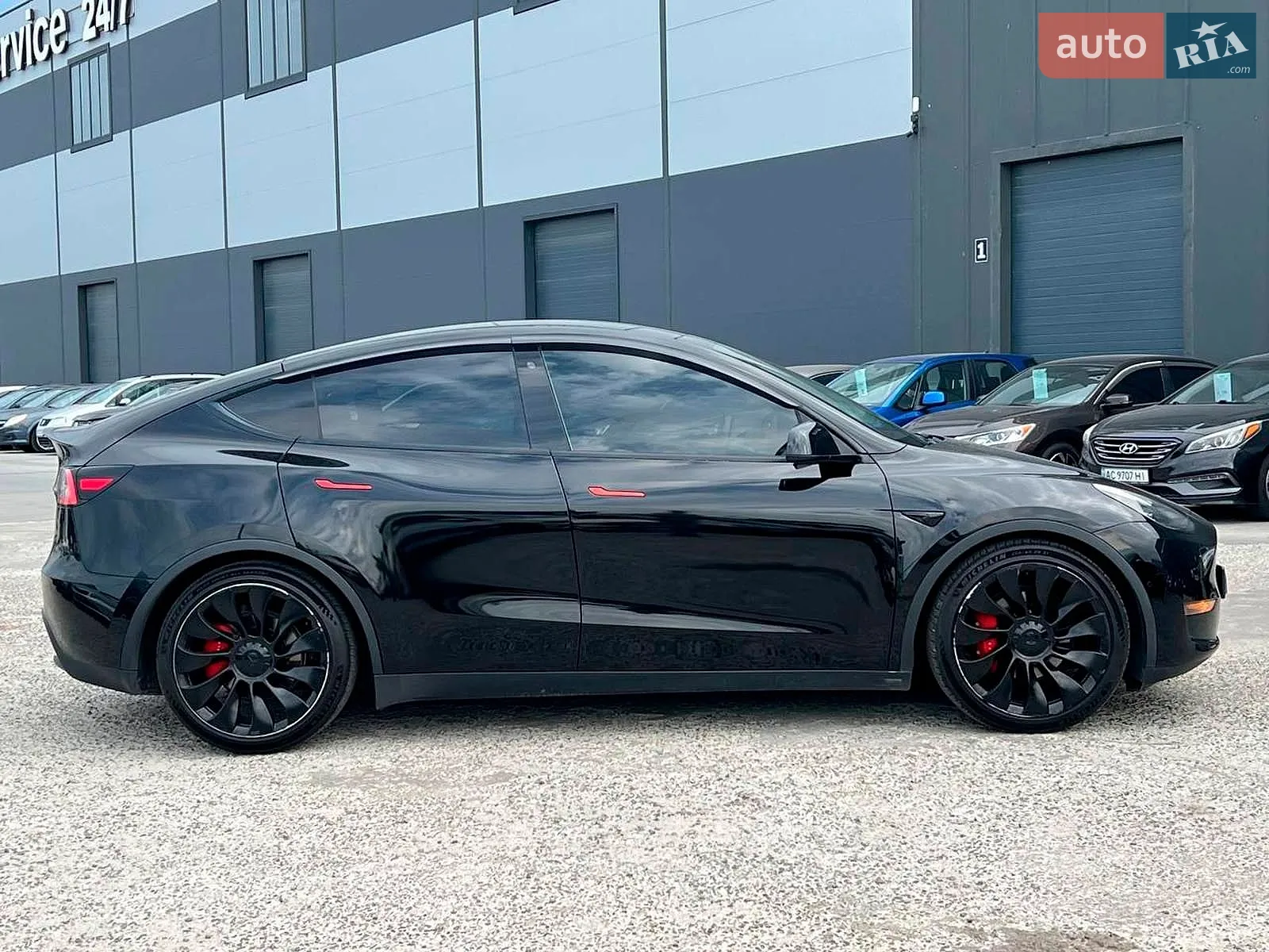 2020 Tesla Model Y - мініатюра 11