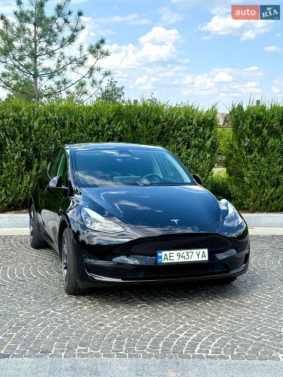 2024 Tesla Model Y - мініатюра 3