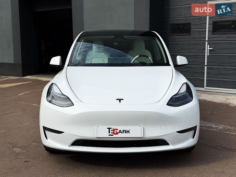 Внедорожник / Кроссовер Tesla Model Y 2023 в Киеве