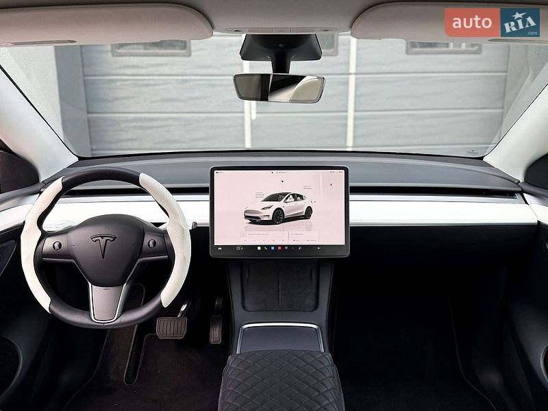 Внедорожник / Кроссовер Tesla Model Y 2023 в Киеве