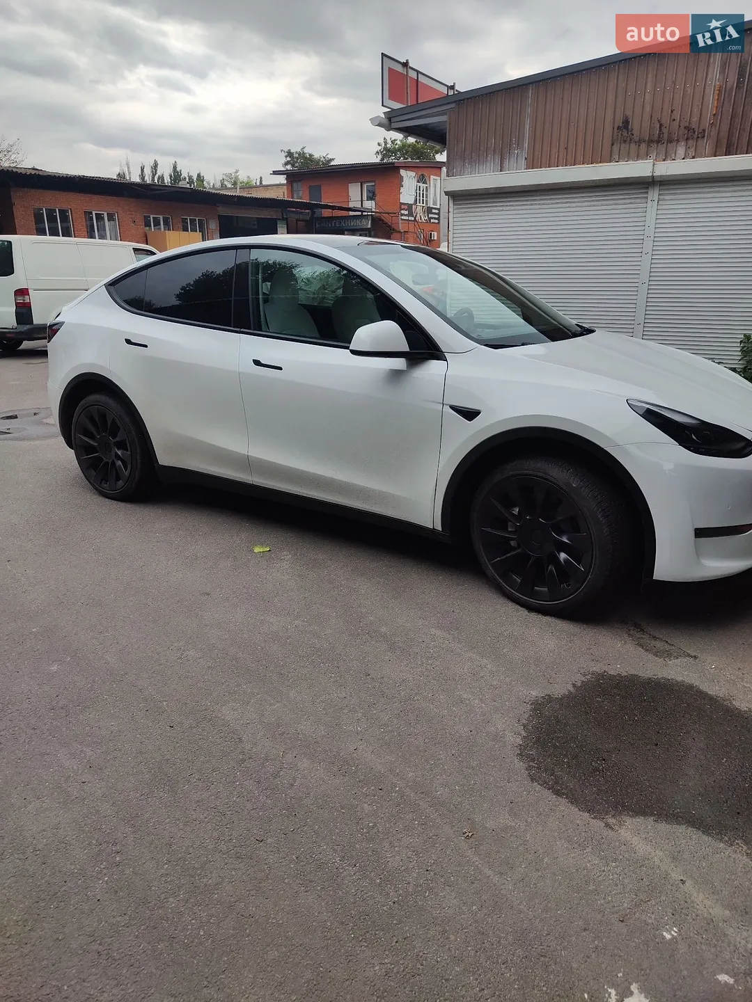 2022 Tesla Model Y - мініатюра 3