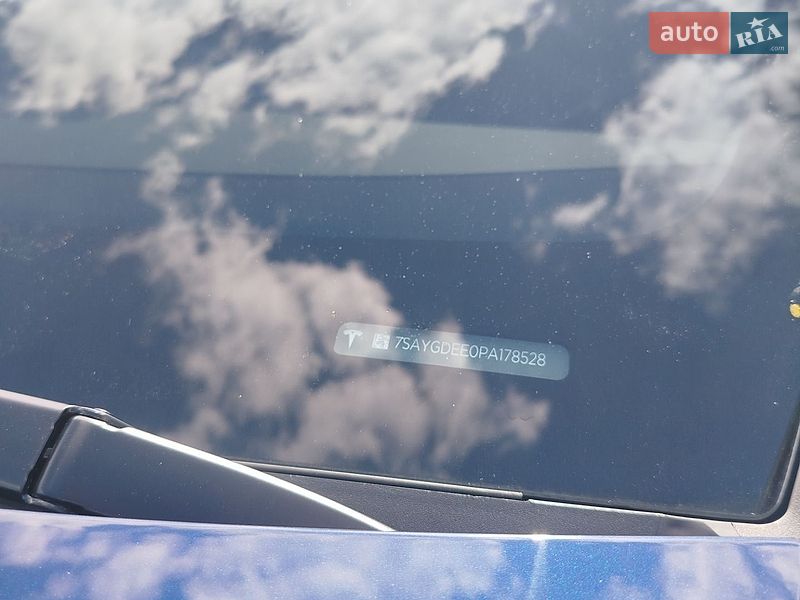 Позашляховик / Кросовер Tesla Model Y 2023 в Звягелі