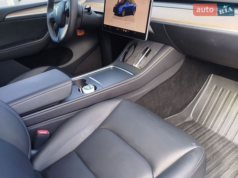 Позашляховик / Кросовер Tesla Model Y 2023 в Звягелі
