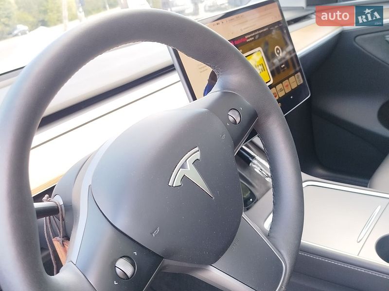 Позашляховик / Кросовер Tesla Model Y 2023 в Звягелі