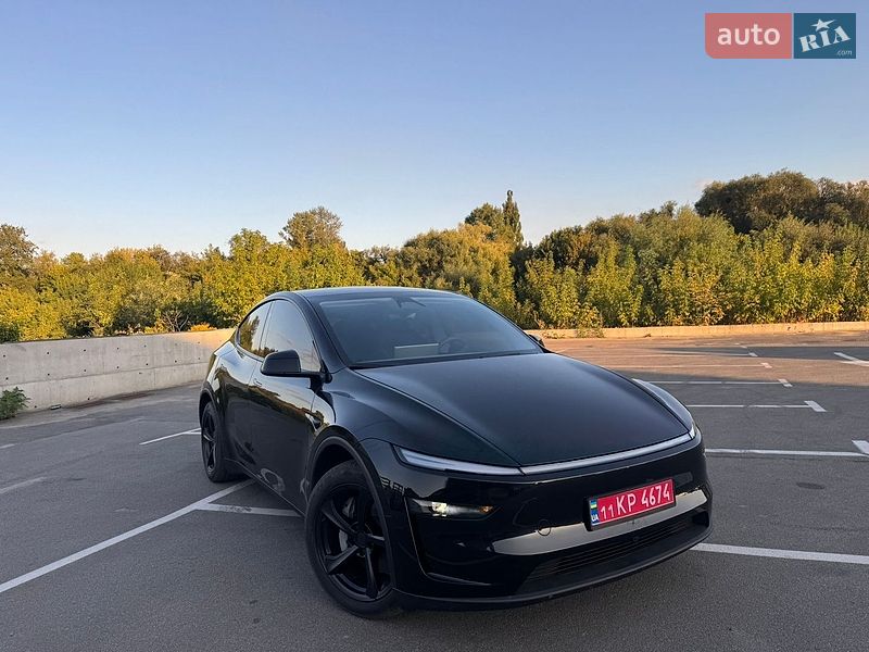 Внедорожник / Кроссовер Tesla Model Y 2025 в Ирпене