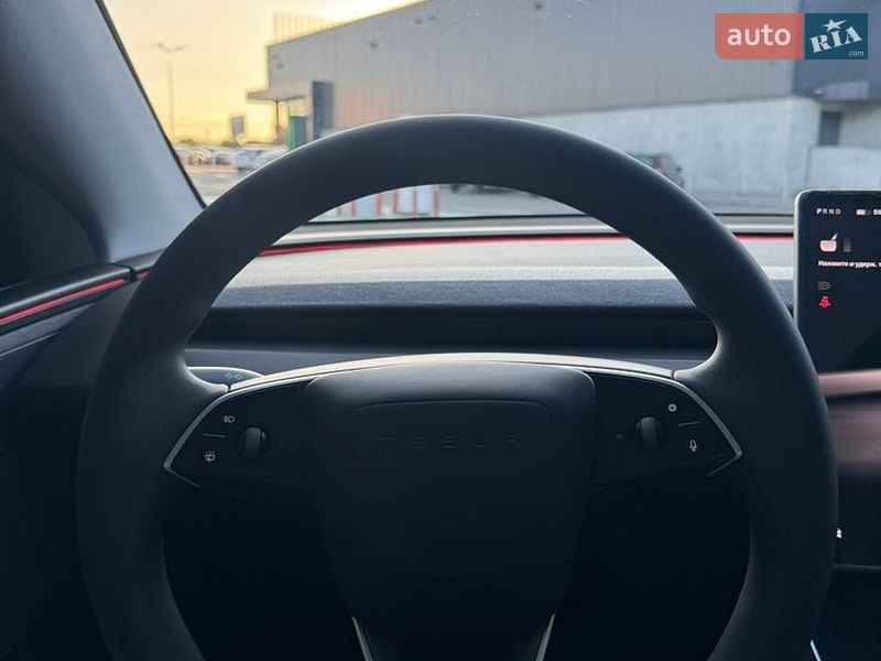 Внедорожник / Кроссовер Tesla Model Y 2025 в Ирпене