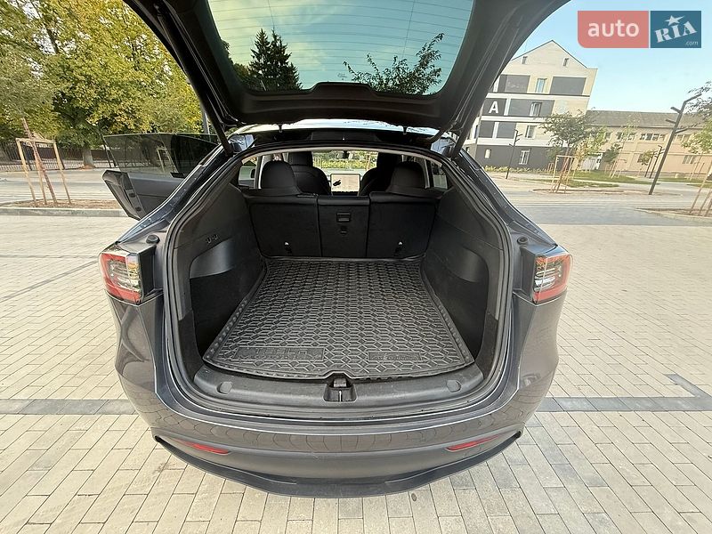 Позашляховик / Кросовер Tesla Model Y 2022 в Луцьку
