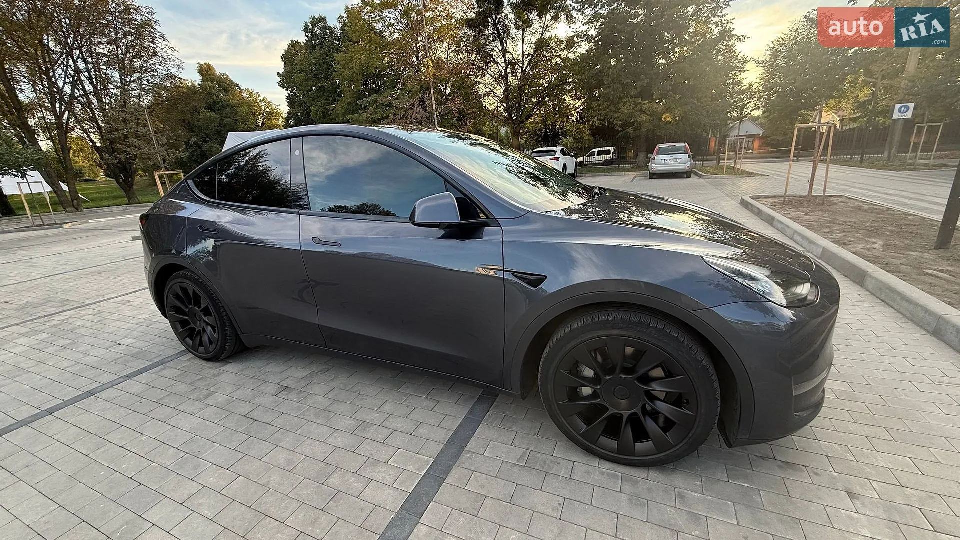 2022 Tesla Model Y - мініатюра 13