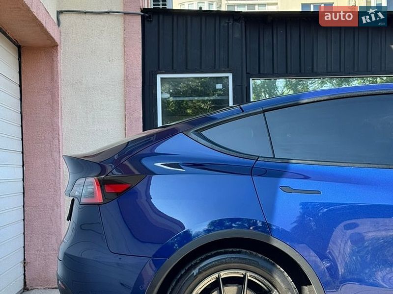 Внедорожник / Кроссовер Tesla Model Y 2020 в Львове
