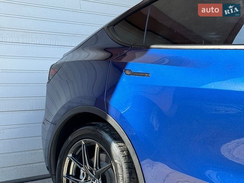 Внедорожник / Кроссовер Tesla Model Y 2020 в Львове