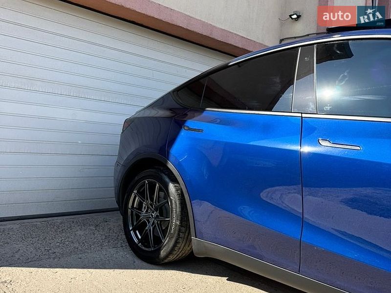 Внедорожник / Кроссовер Tesla Model Y 2020 в Львове