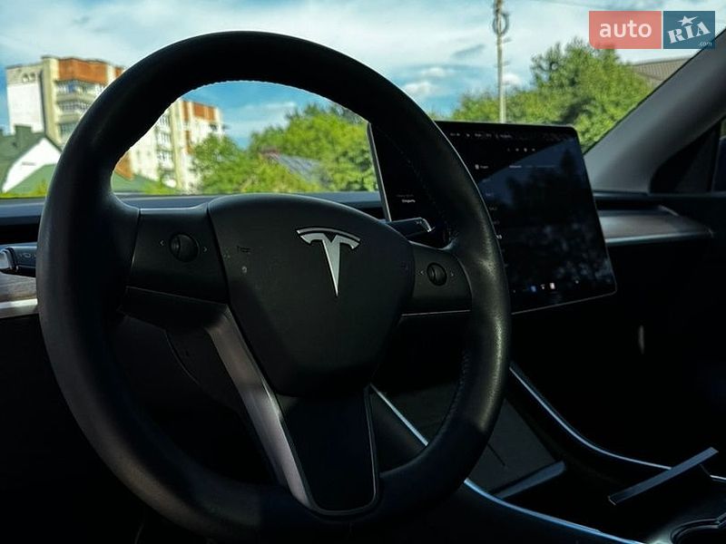 Внедорожник / Кроссовер Tesla Model Y 2020 в Львове