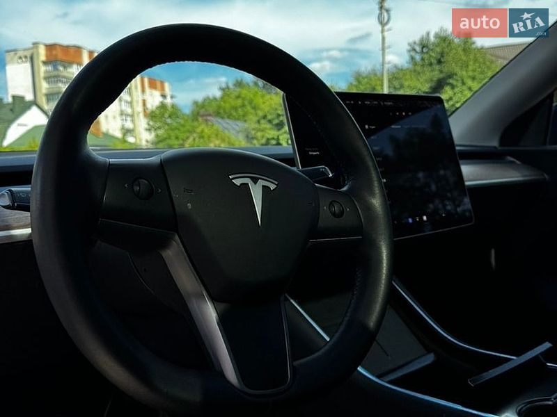 Внедорожник / Кроссовер Tesla Model Y 2020 в Львове