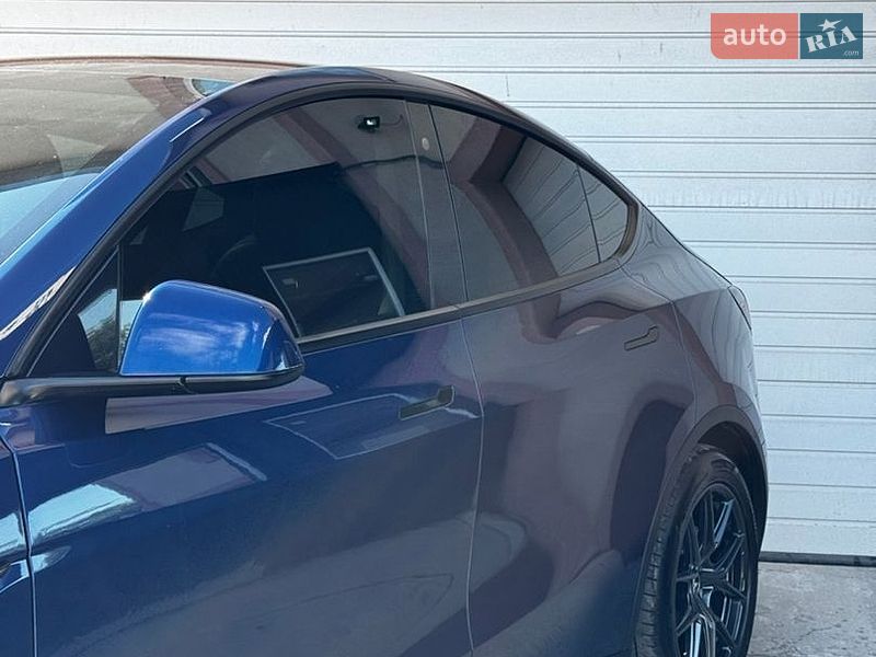 Внедорожник / Кроссовер Tesla Model Y 2020 в Львове