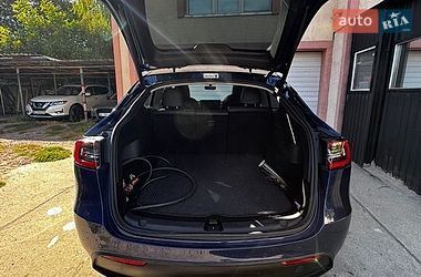 Внедорожник / Кроссовер Tesla Model Y 2020 в Львове