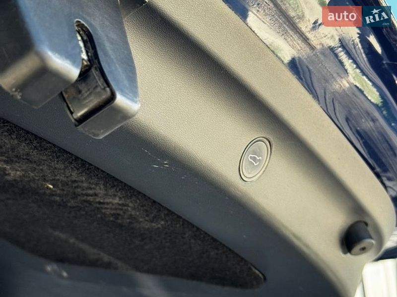 Внедорожник / Кроссовер Tesla Model Y 2020 в Львове