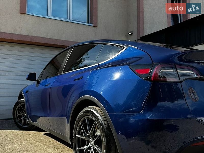 Внедорожник / Кроссовер Tesla Model Y 2020 в Львове