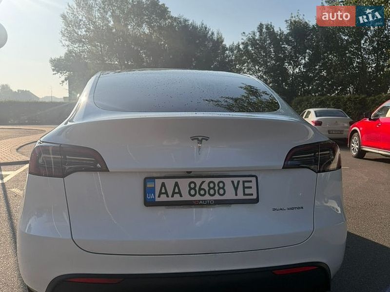Позашляховик / Кросовер Tesla Model Y 2023 в Києві