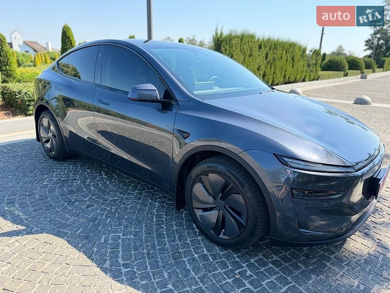 Позашляховик / Кросовер Tesla Model Y 2025 в Дніпрі
