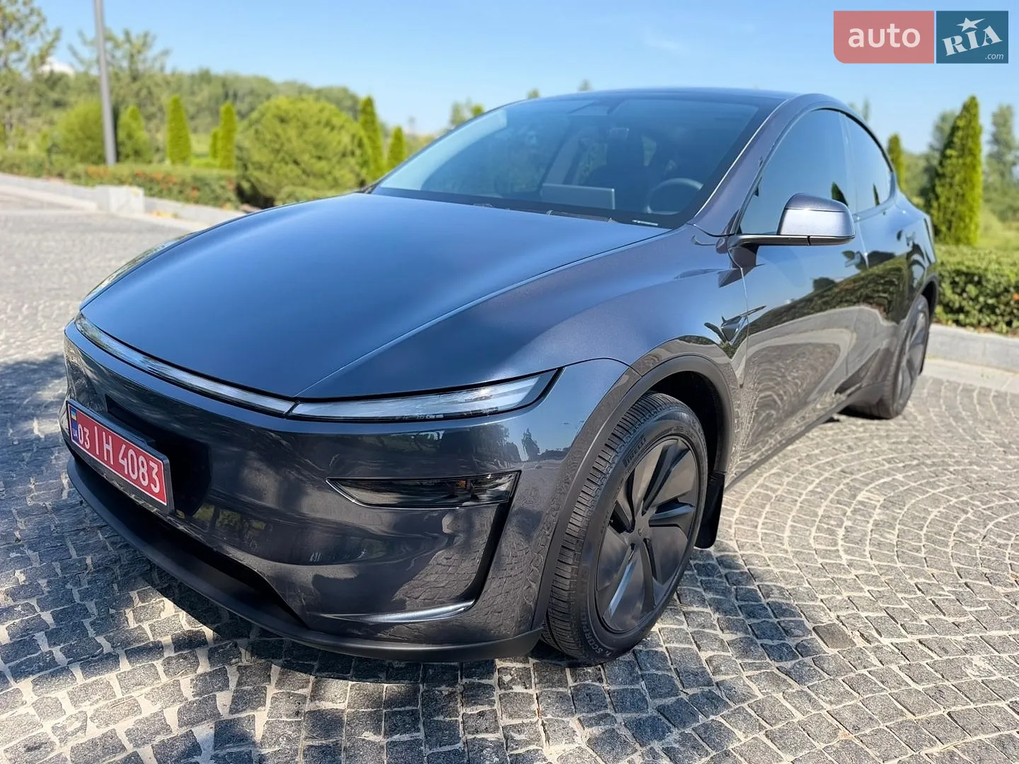 2025 Tesla Model Y - мініатюра 27