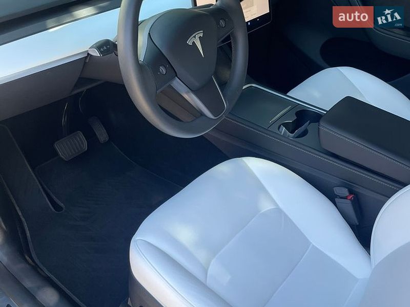Внедорожник / Кроссовер Tesla Model Y 2024 в Житомире