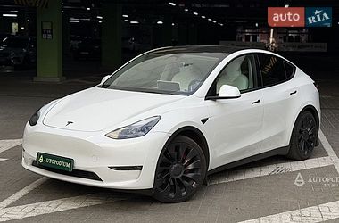 Позашляховик / Кросовер Tesla Model Y 2022 в Києві