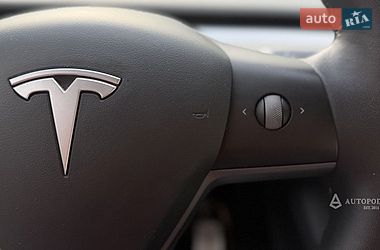 Позашляховик / Кросовер Tesla Model Y 2022 в Києві