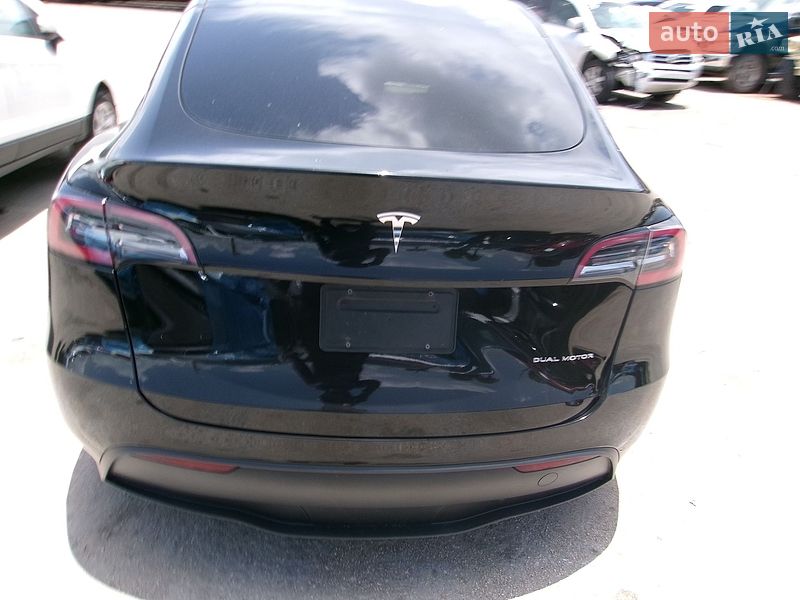 Внедорожник / Кроссовер Tesla Model Y 2024 в Виннице