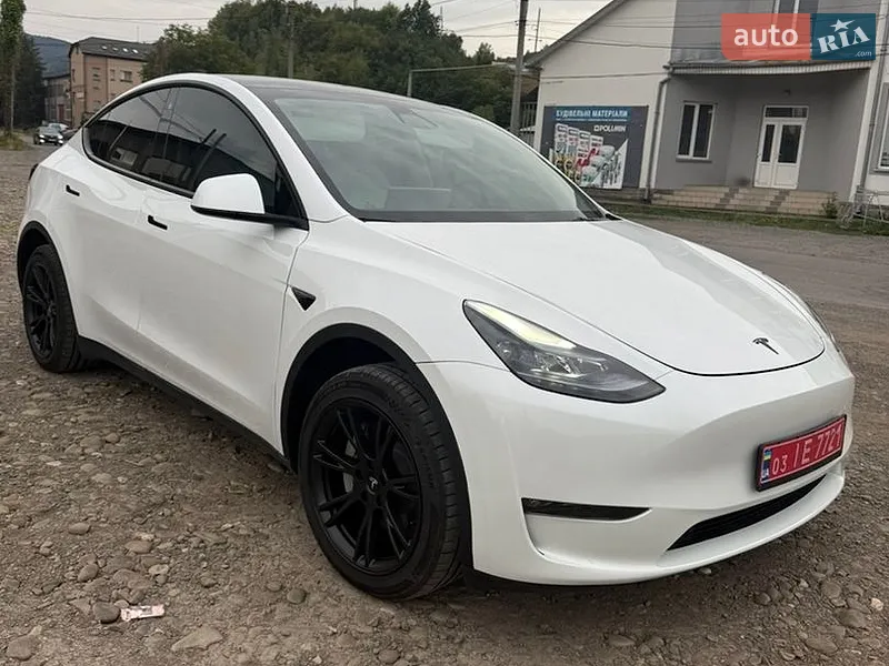 Tesla Model Y 2022