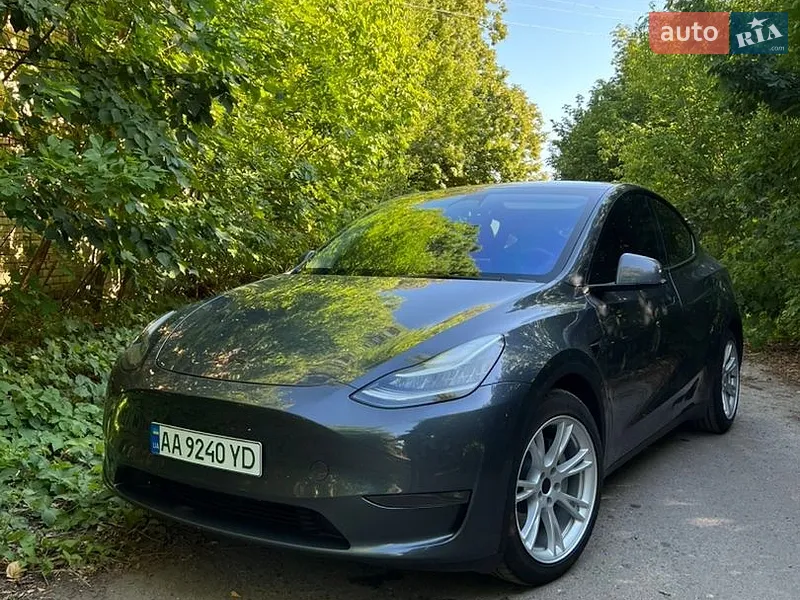 Tesla Model Y 2022