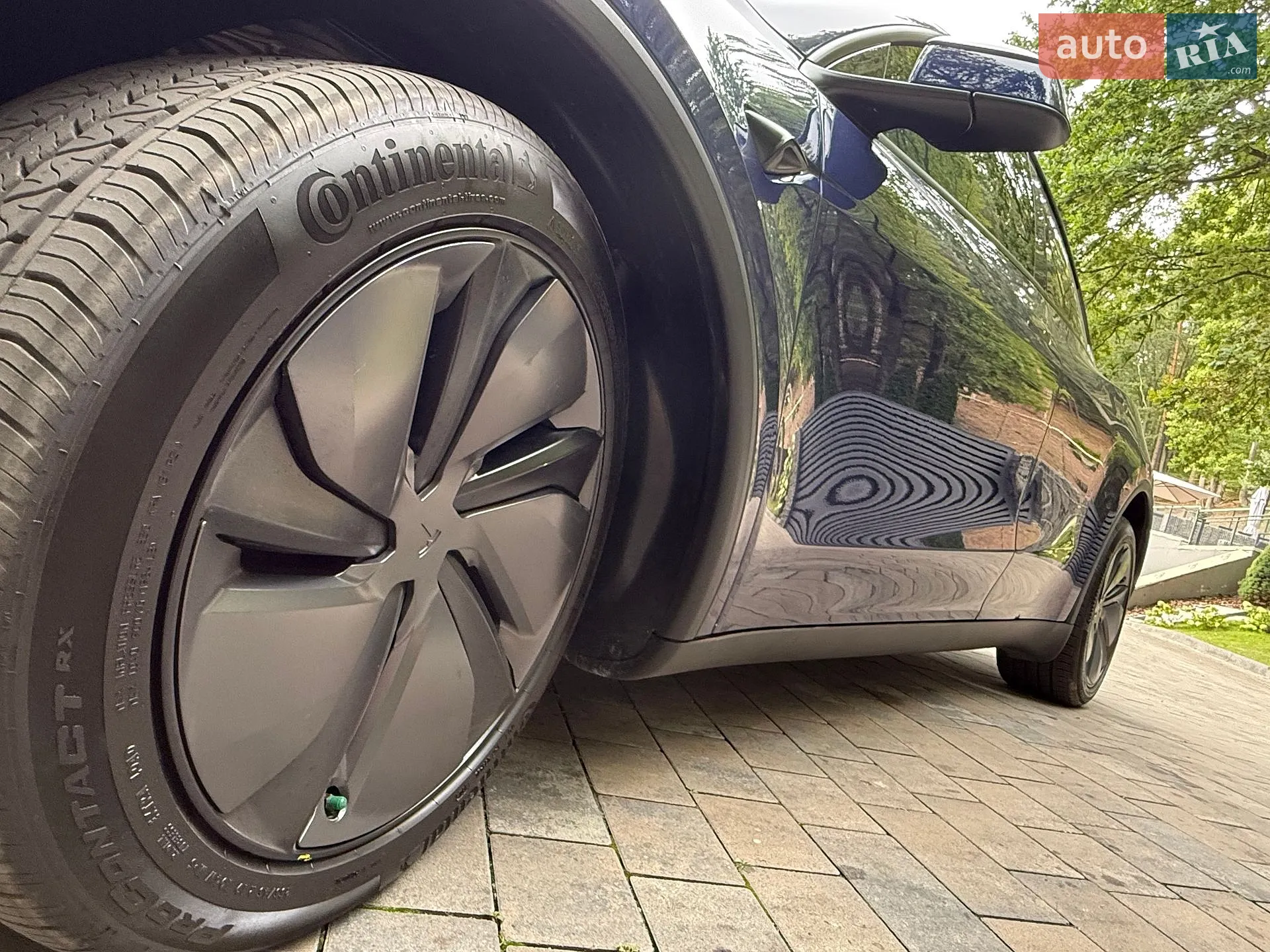 2025 Tesla Model Y - мініатюра 20