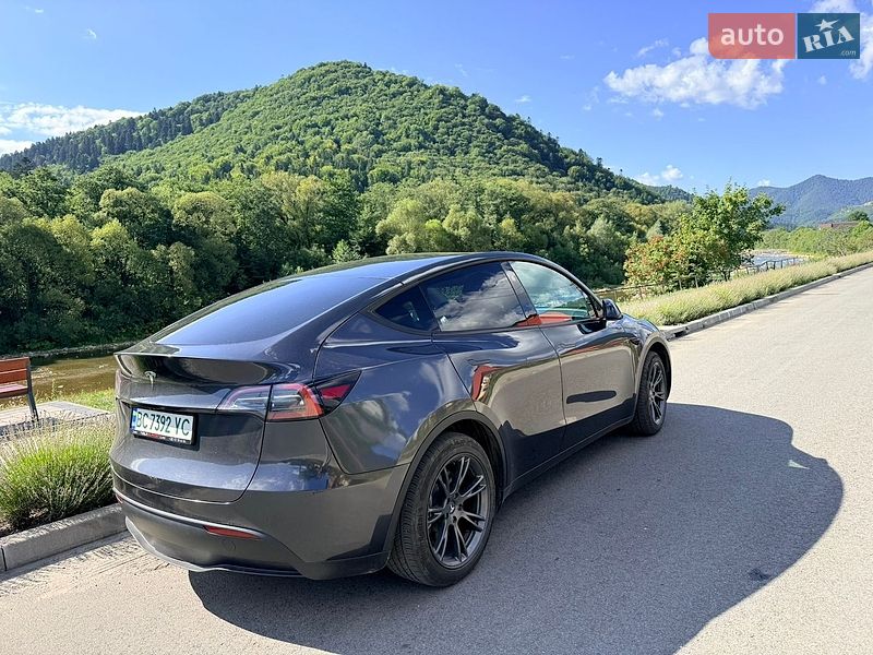 Позашляховик / Кросовер Tesla Model Y 2024 в Львові фото 7 Позашляховик / Кросовер Tesla Model Y 2024 в Львові