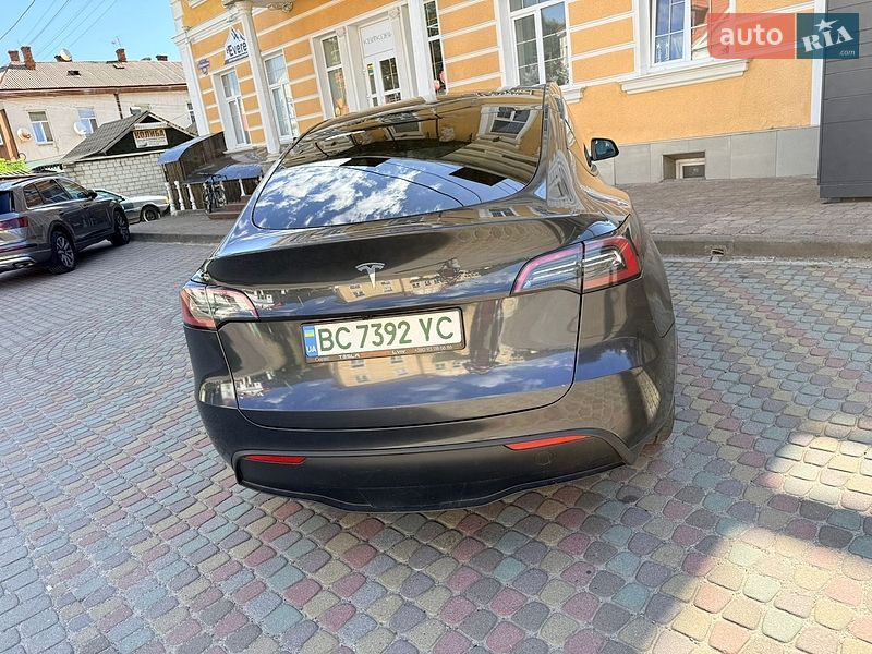 Позашляховик / Кросовер Tesla Model Y 2024 в Львові фото 9 Позашляховик / Кросовер Tesla Model Y 2024 в Львові