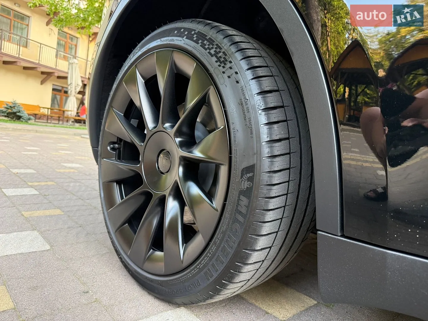 2024 Tesla Model Y - мініатюра 17
