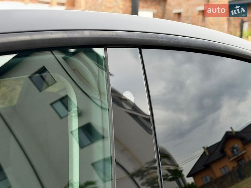 Внедорожник / Кроссовер Tesla Model Y 2023 в Луцке