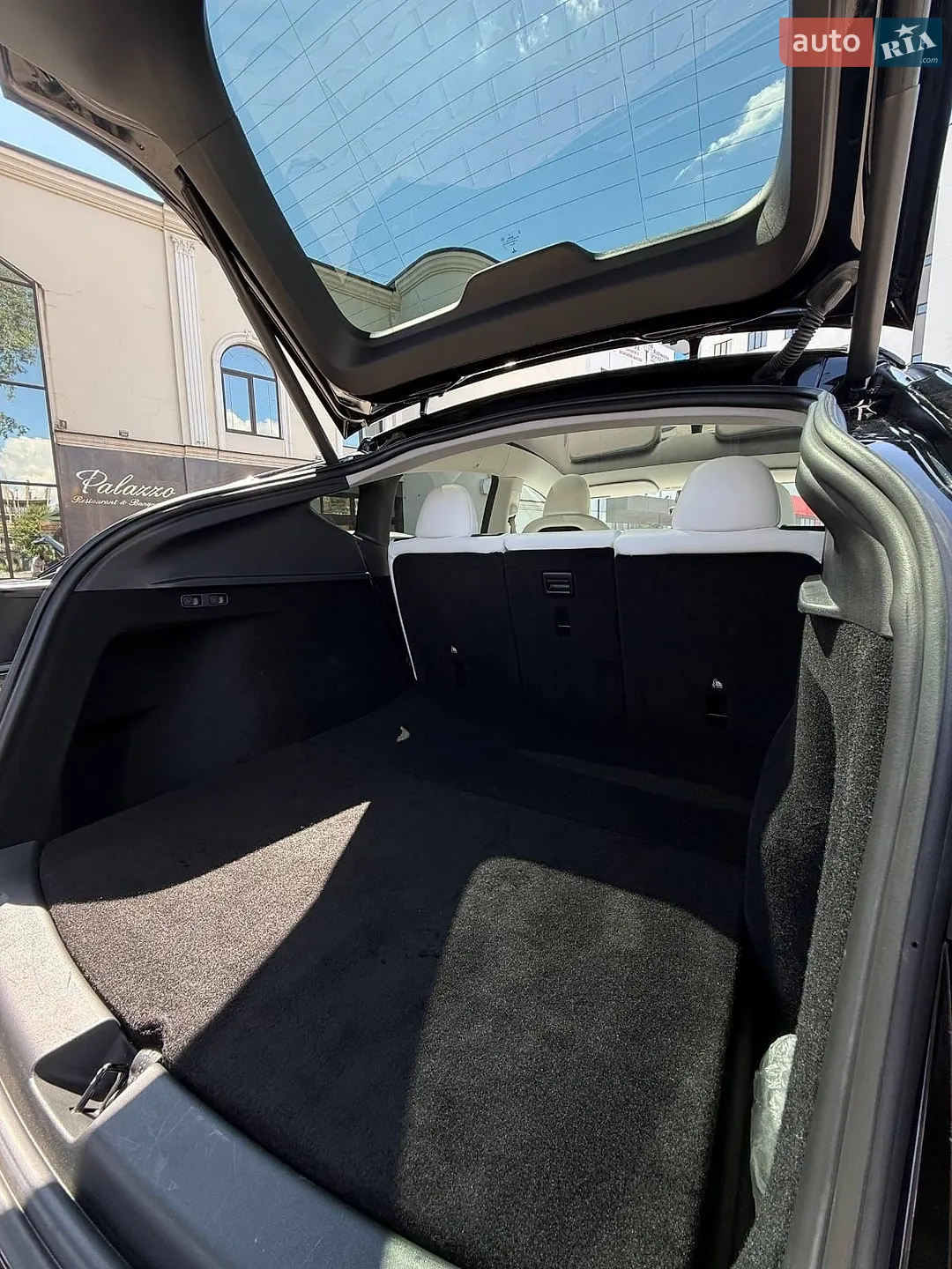 2024 Tesla Model Y - мініатюра 10