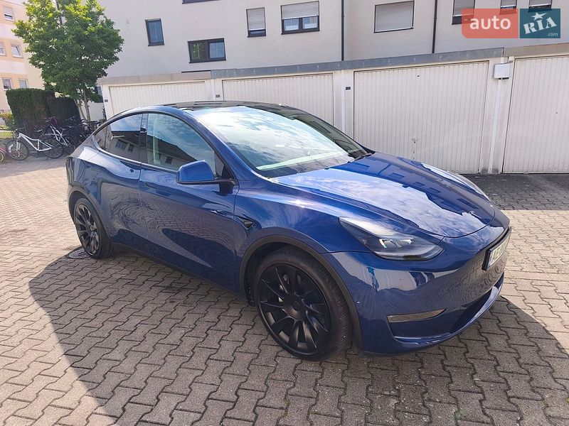 Позашляховик / Кросовер Tesla Model Y 2023 в Кривому Розі
