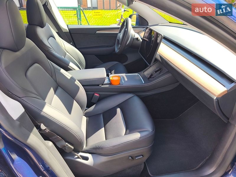 Позашляховик / Кросовер Tesla Model Y 2023 в Кривому Розі