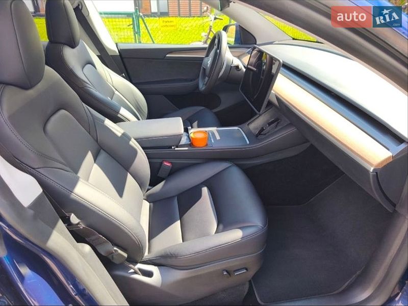 Позашляховик / Кросовер Tesla Model Y 2023 в Кривому Розі