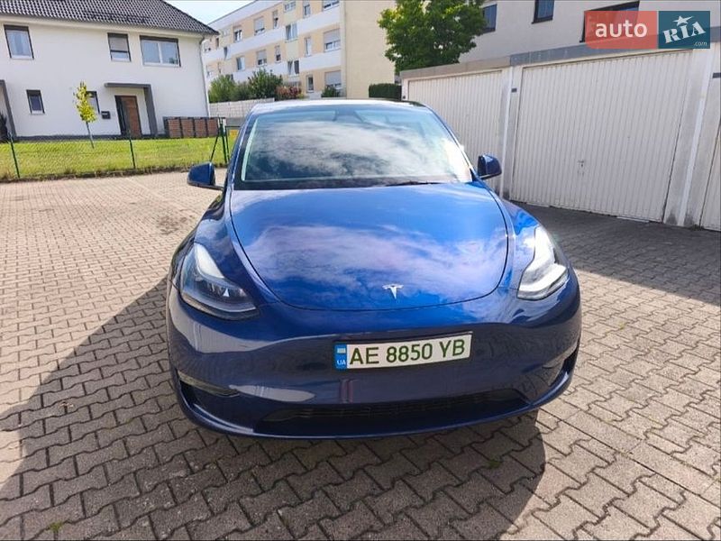 Позашляховик / Кросовер Tesla Model Y 2023 в Кривому Розі