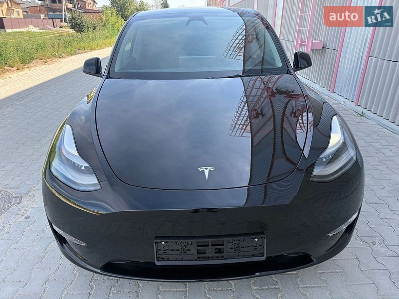 Внедорожник / Кроссовер Tesla Model Y 2024 в Львове