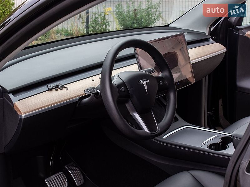 Позашляховик / Кросовер Tesla Model Y 2024 в Львові