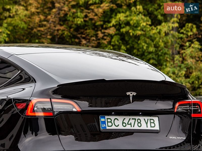 Позашляховик / Кросовер Tesla Model Y 2024 в Львові