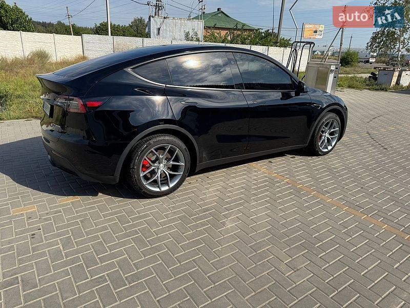Позашляховик / Кросовер Tesla Model Y 2023 в Харкові