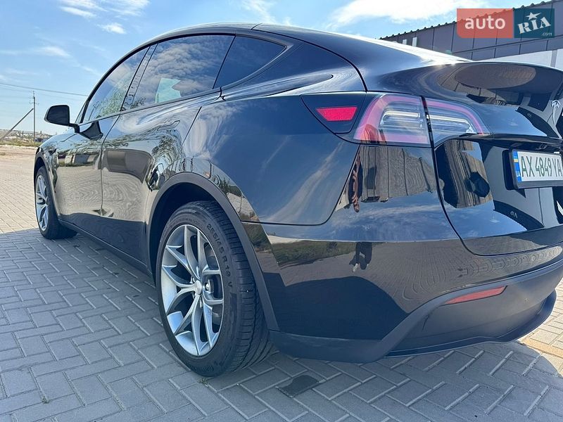 Позашляховик / Кросовер Tesla Model Y 2023 в Харкові