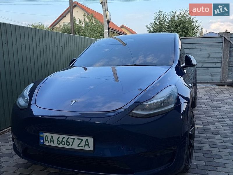 Позашляховик / Кросовер Tesla Model Y 2021 в Києві